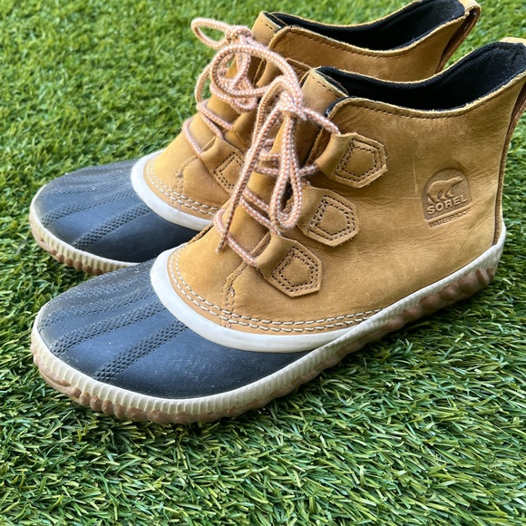 Sorrel booties Sz 9.5 EXCELLENT condition hardly worn! - Picture 2 of 4